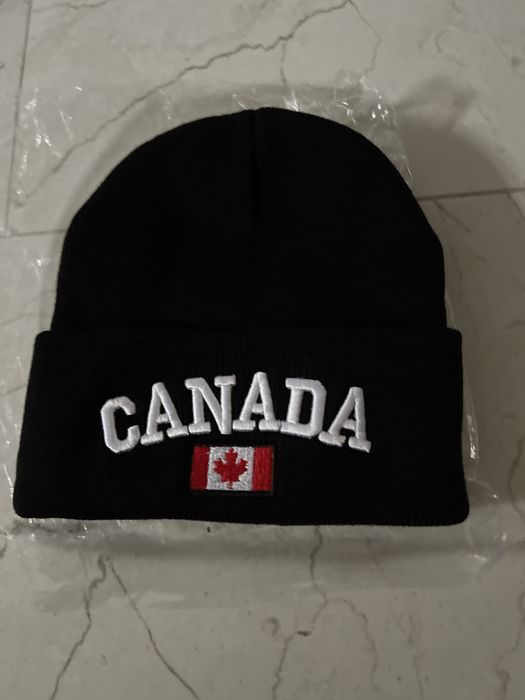 Caciula Canada este NOUA Unisex