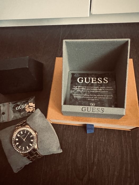 Ceas dama Guess , auriu , Nou , model Sparkler cu cristale Swarovski