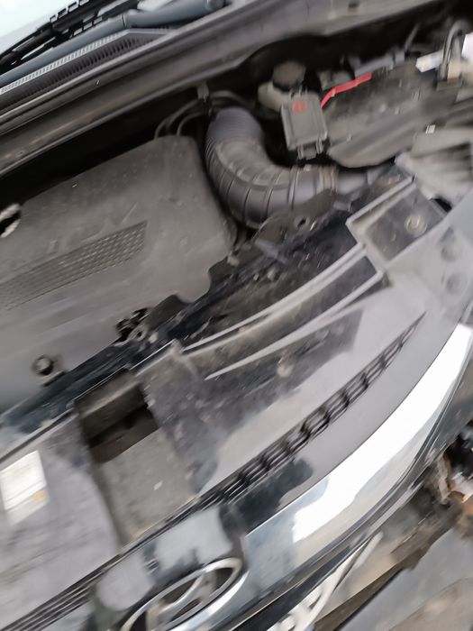 Vând Hyundai ix 35 avariată.