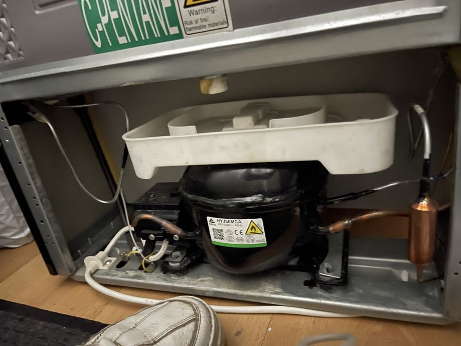 Продам холодильник