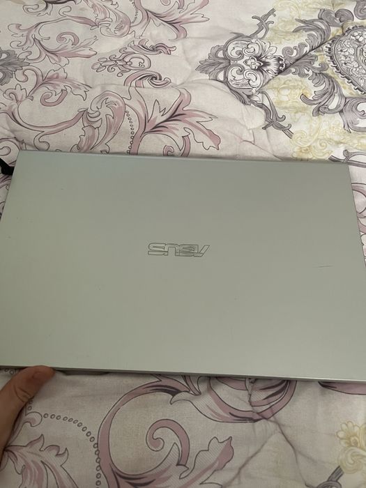 Ноутбук Asus i3 10