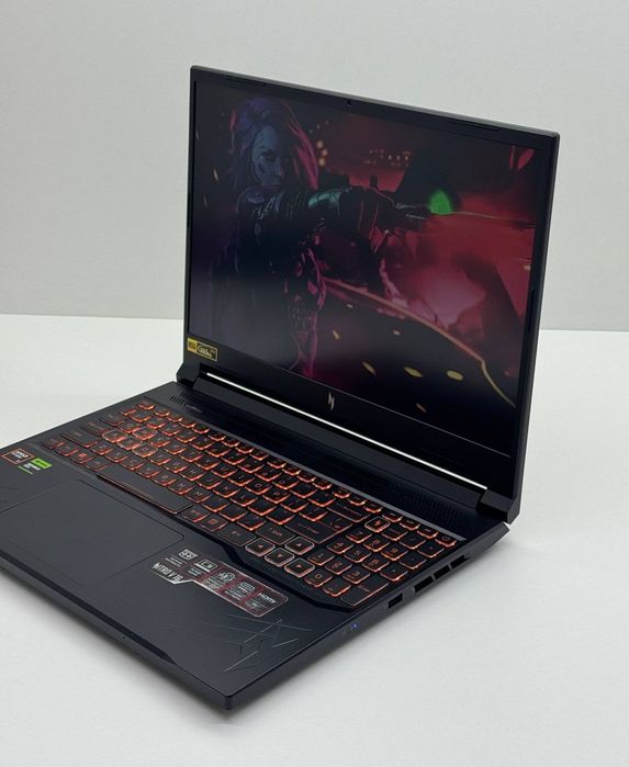Acer Nitro V16 — Ryzen 7 8845HS / RTX 4050 6GB / DDR5 16GB /