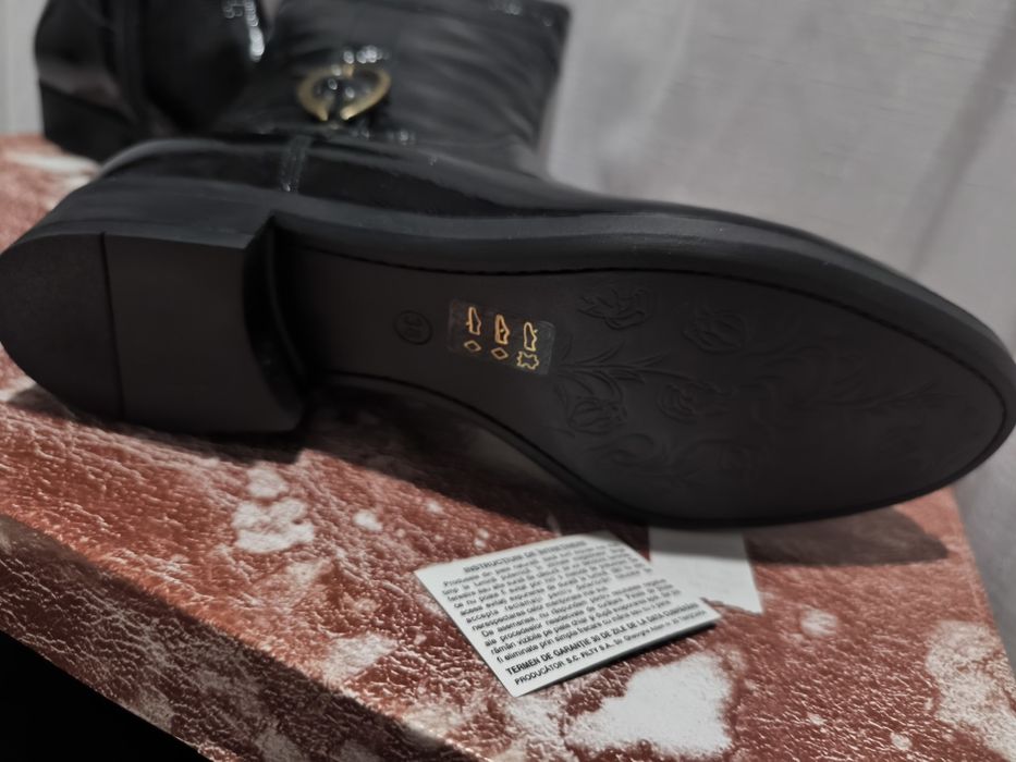 Cizme piele lacuita, negre 38