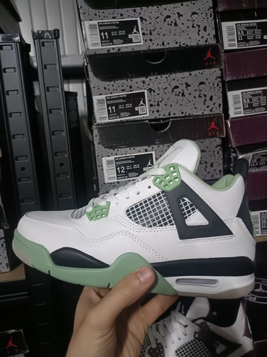 Налични Air Jordan 13 Retro и още 39, 40,41,42,43,44,45,46