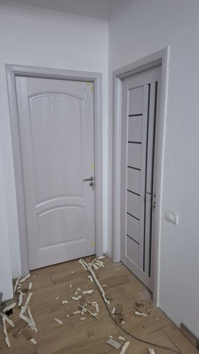 Montaj  Uși Interior / Exterior • usi sticla Deblocări & Reparații •