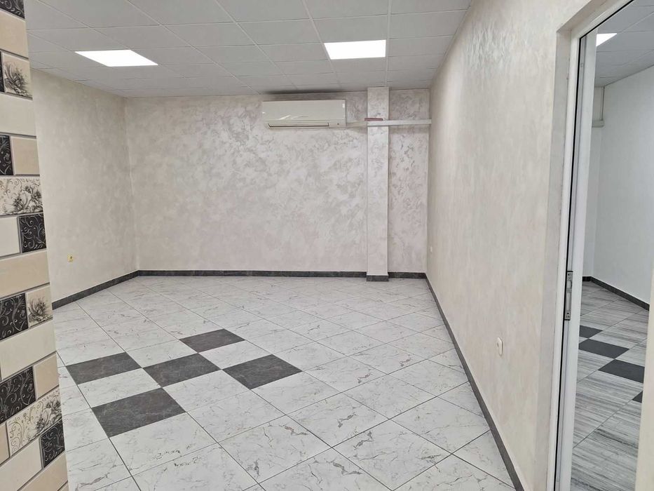 Дава се под наем Магазин в Велико Търново, Колю Фичето - 100 кв.м за 510 € - Снимка #1