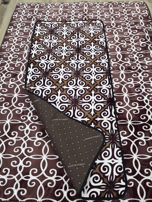 2 коврика с узорами