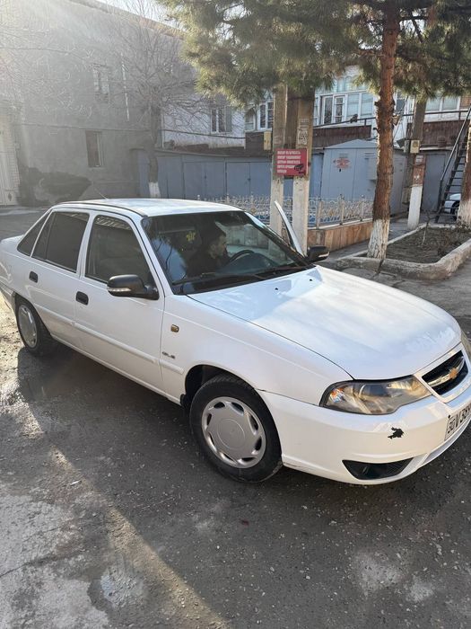 Продам машину нехиа 2