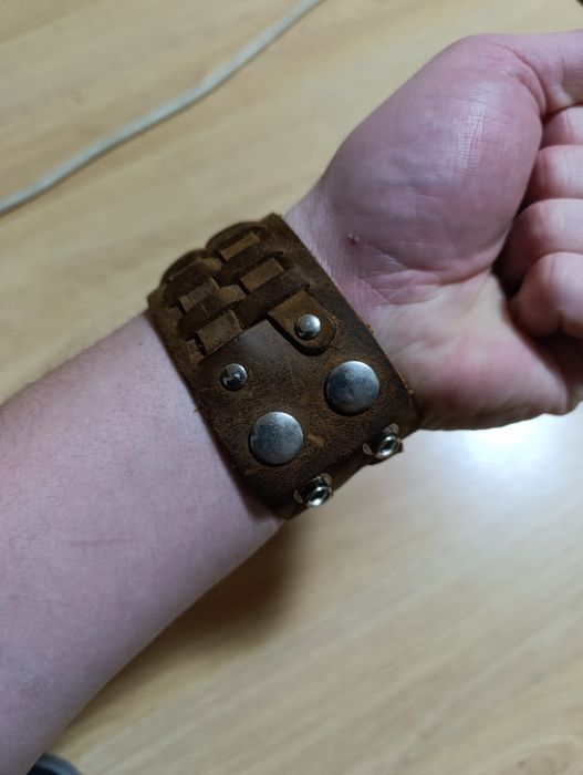 Brățări din piele