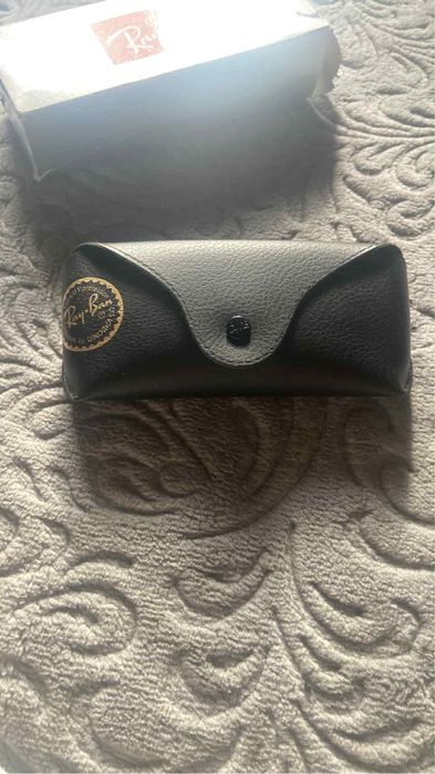 Ochelarii de soare Rayban