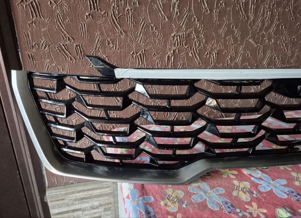 Решетка радиатора Kia Sorento