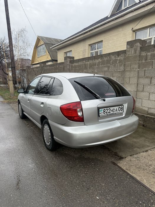 Kia Rio 2004  (универсал)