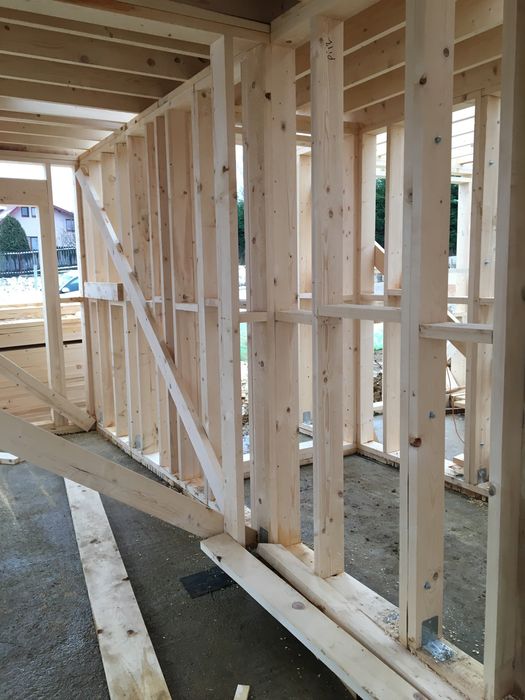Case pe structura de lemn timber frame