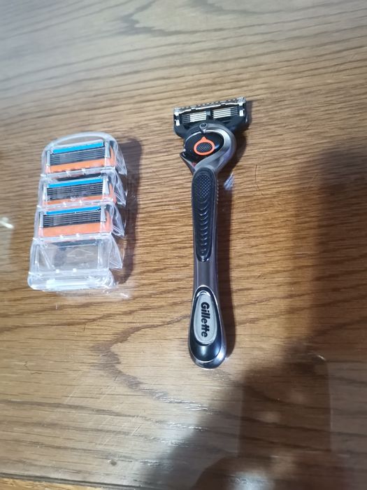 Gillette ProGlide Flexball impecabil