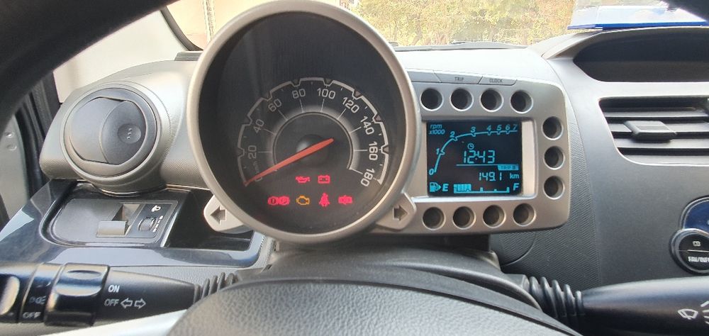 Chevrolet spark sotiladi