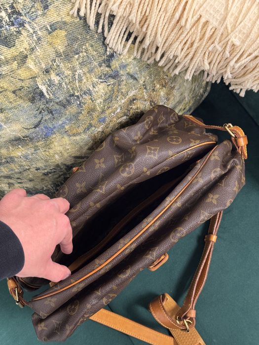 Louis Vuitton Geanta Crossbody