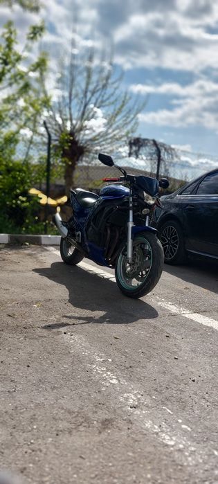 Vând suzuki gsx600f