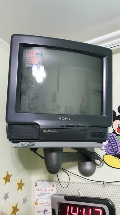 SONY   Тринитрон.   Подставка  в подарок !