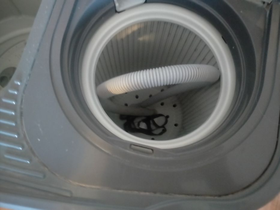 Продаю машинку полу автомат.