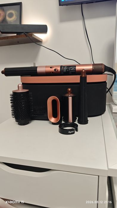Dyson airwrap I.D