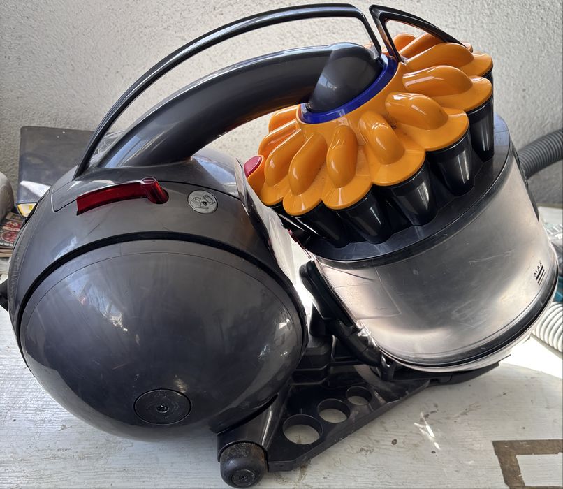Dyson ball DC33 C Plus