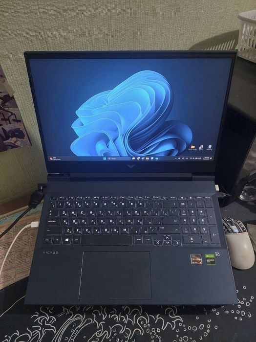 Ноутбук HP Victus