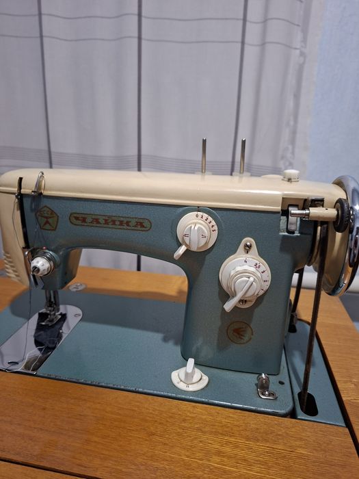 Продам швейную машину