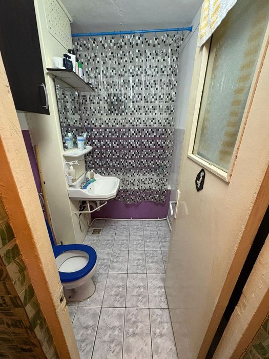 Vând apartament 3 camere semidecomandat