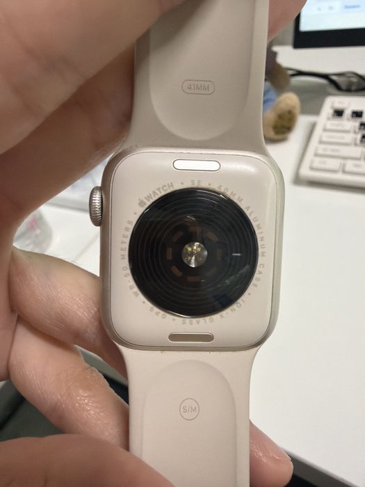 Продам Apple Watch SE 40 mm