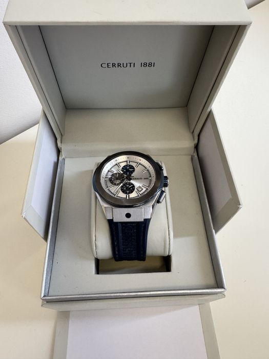Продам часы Cerruti