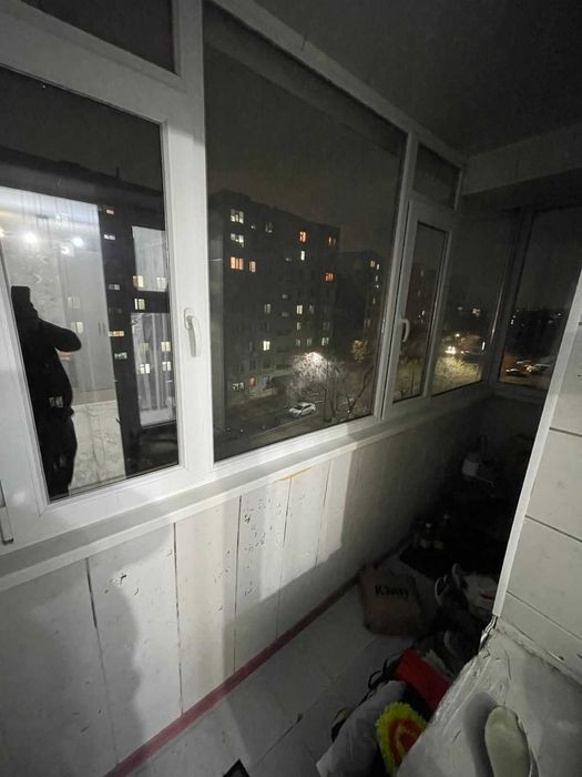 Продам 2 комнатную 8 микрорайон