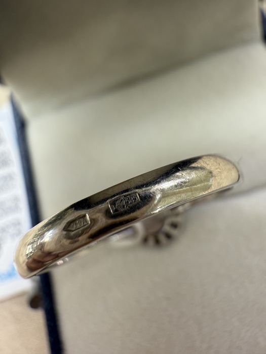 Белое Золотое кольцо с бриллантами