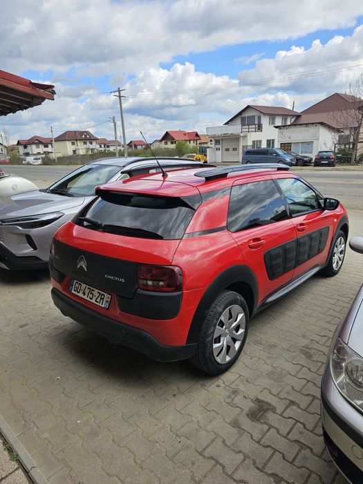 Vând Citroen c4 cactus