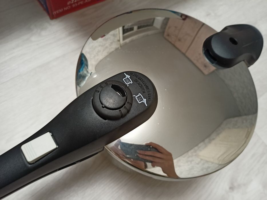 Скороварка новая в упаковке