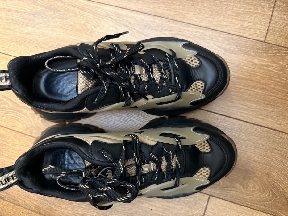 Buffalo сникърси