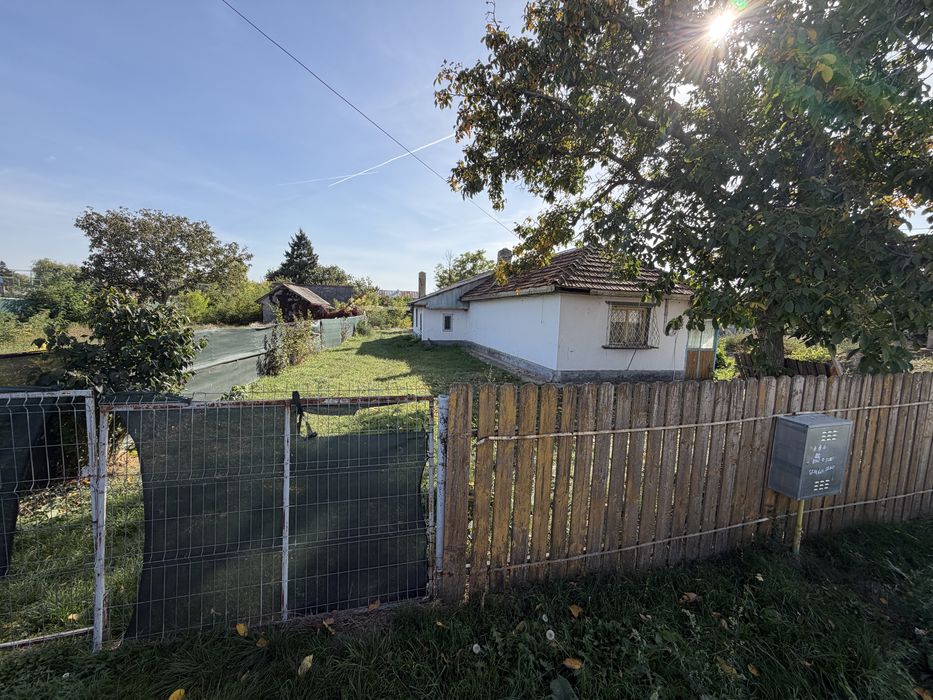 Casa de vanzare + teren