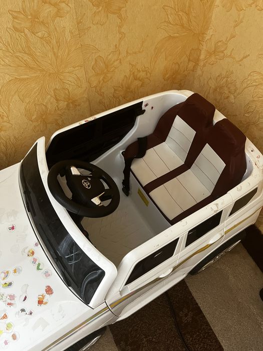 Продам детскую машину