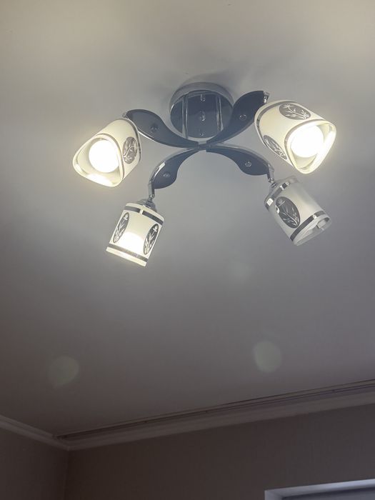 Продам люстры…..