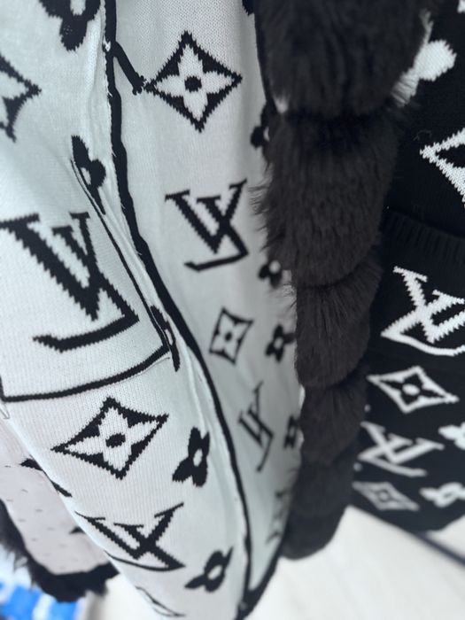Cardigan cu blana naturala Louis Vuitton