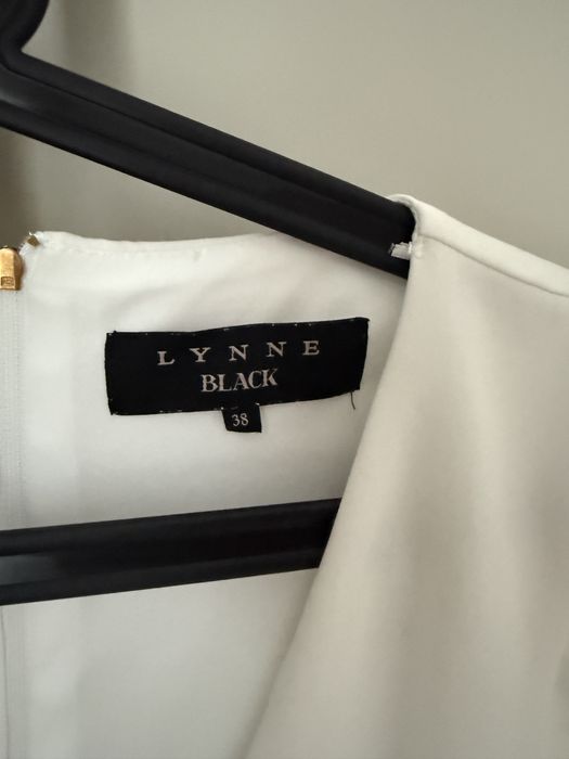 Lynne рокли черна и бяла