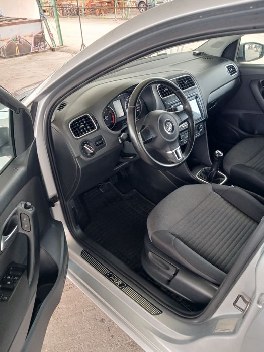 Volkswagen polo 12 mpi BENZINĂ