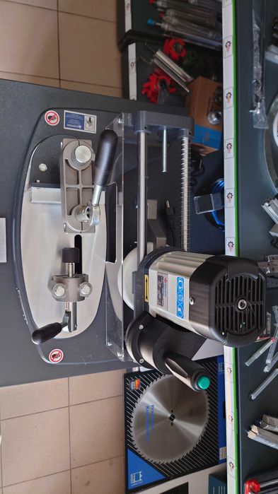 POLAR – I Masina de frezat montanti portabila