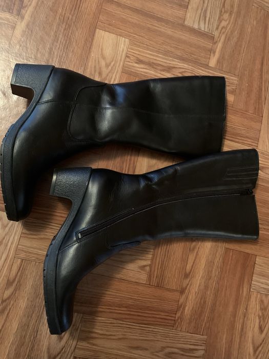 Женские кожаные сапоги