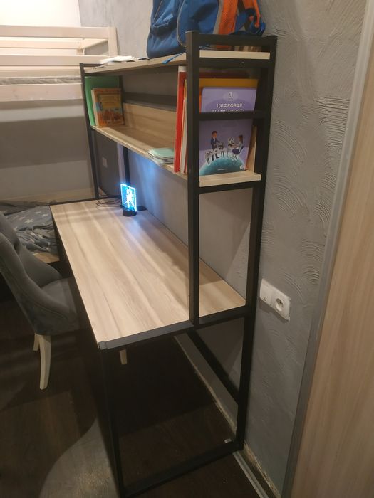 Диван лофт, столы,консоли