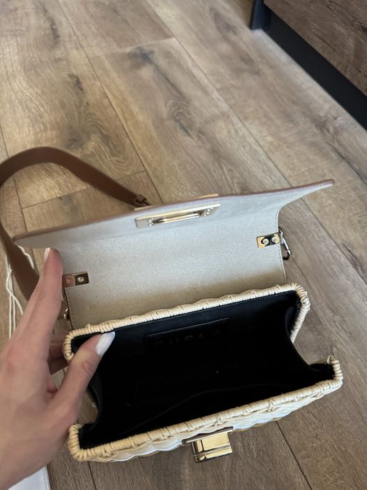 Furla Кафява лятна чанта
