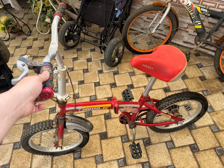 Velosiped 2 ta yosh bolalar uchun qiz ogil bollarga