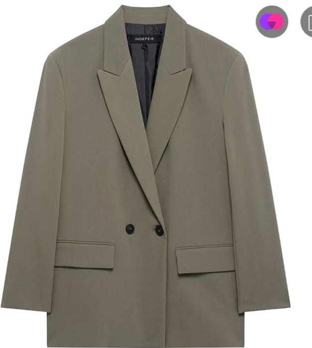 Пиджак новый осенный модный.