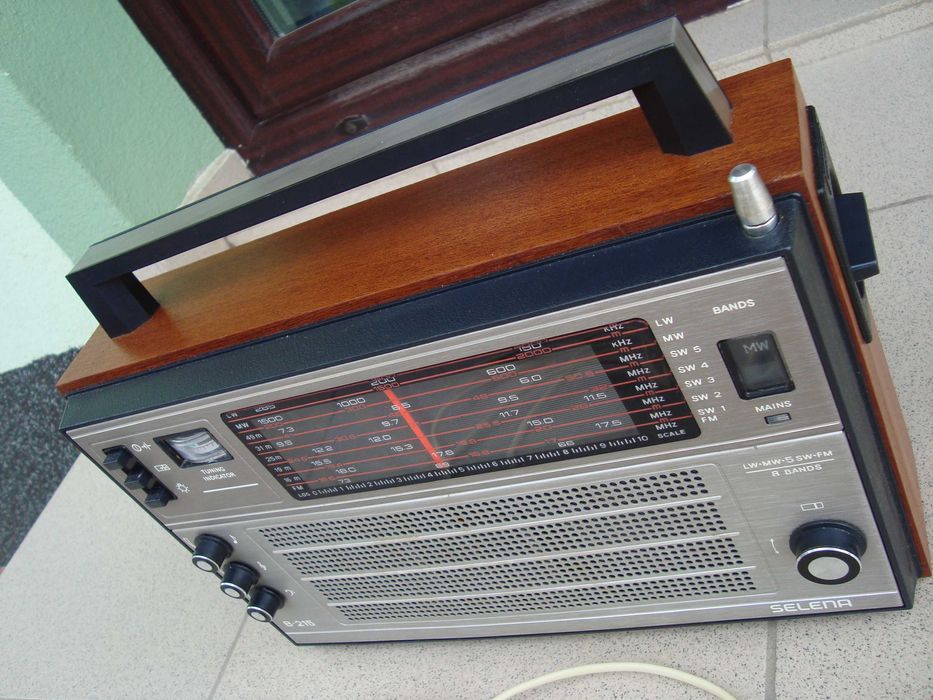 Radio selena B215