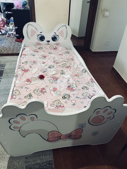 Pat copil pisicuță