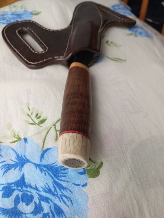 Ръчно изработен нож